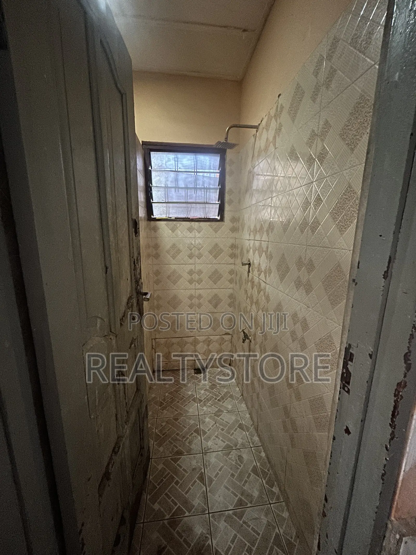 4bdrm House in Ashongman Estate, Accra Metropolitan for sale