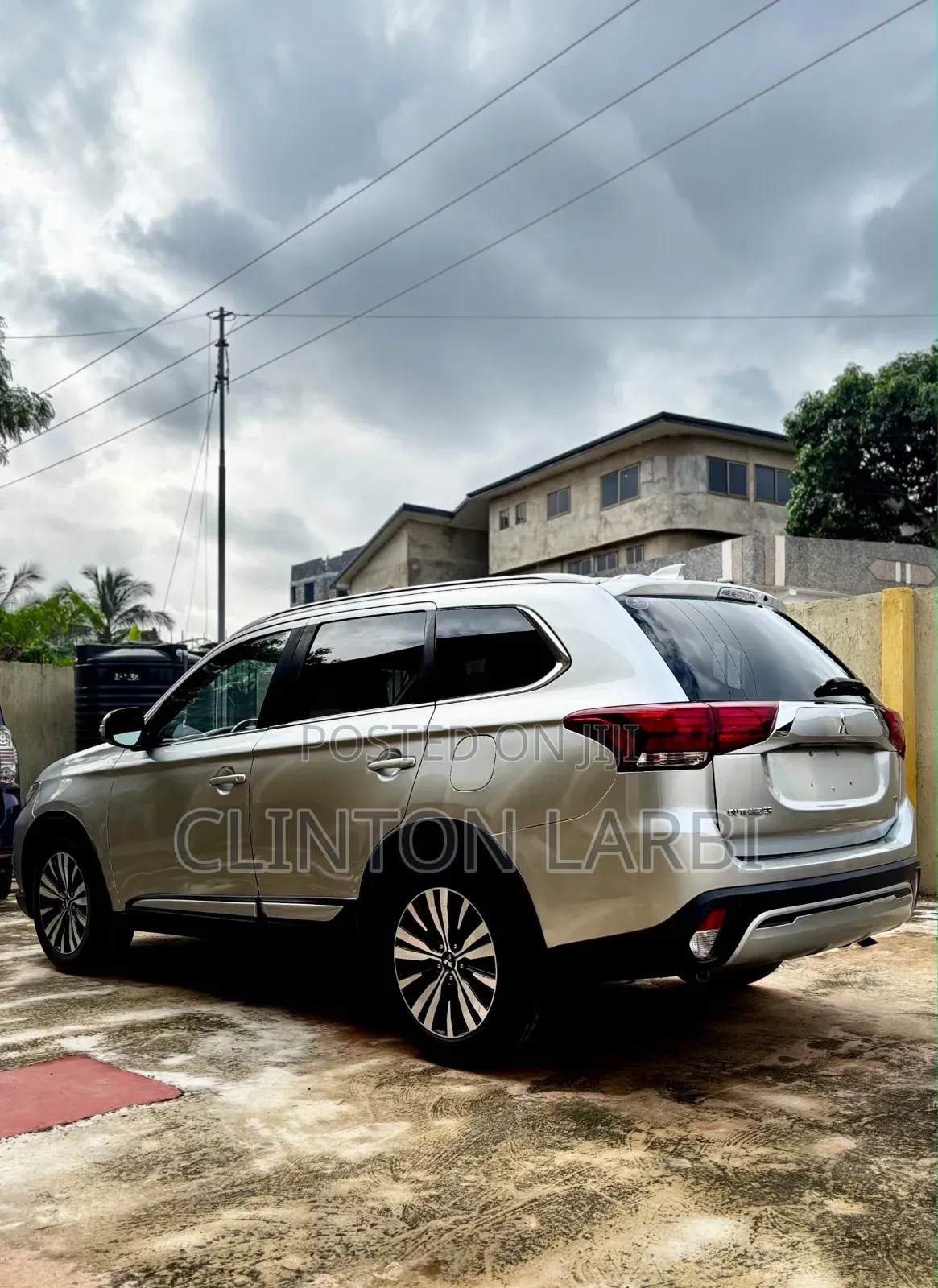 Mitsubishi Outlander SEL FWD 2018 Silver