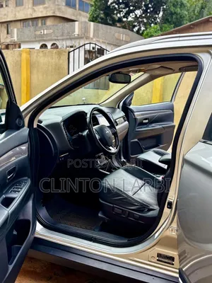 Mitsubishi Outlander SEL FWD 2018 Silver