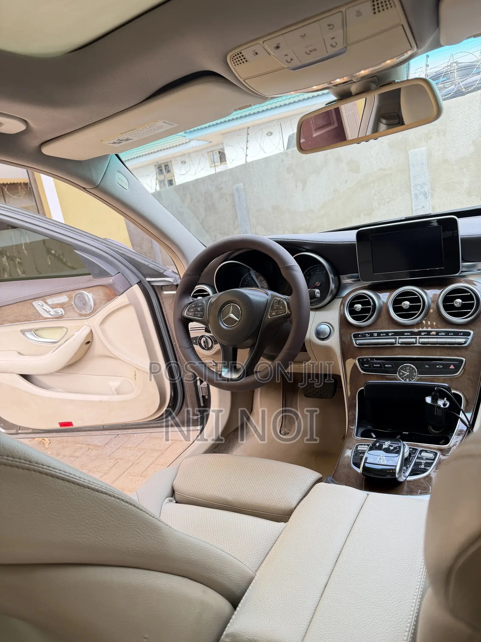 Mercedes-Benz C300 Luxury 4dr AWD 4Matic Sedan (2.0L 4cyl 7A) 2015