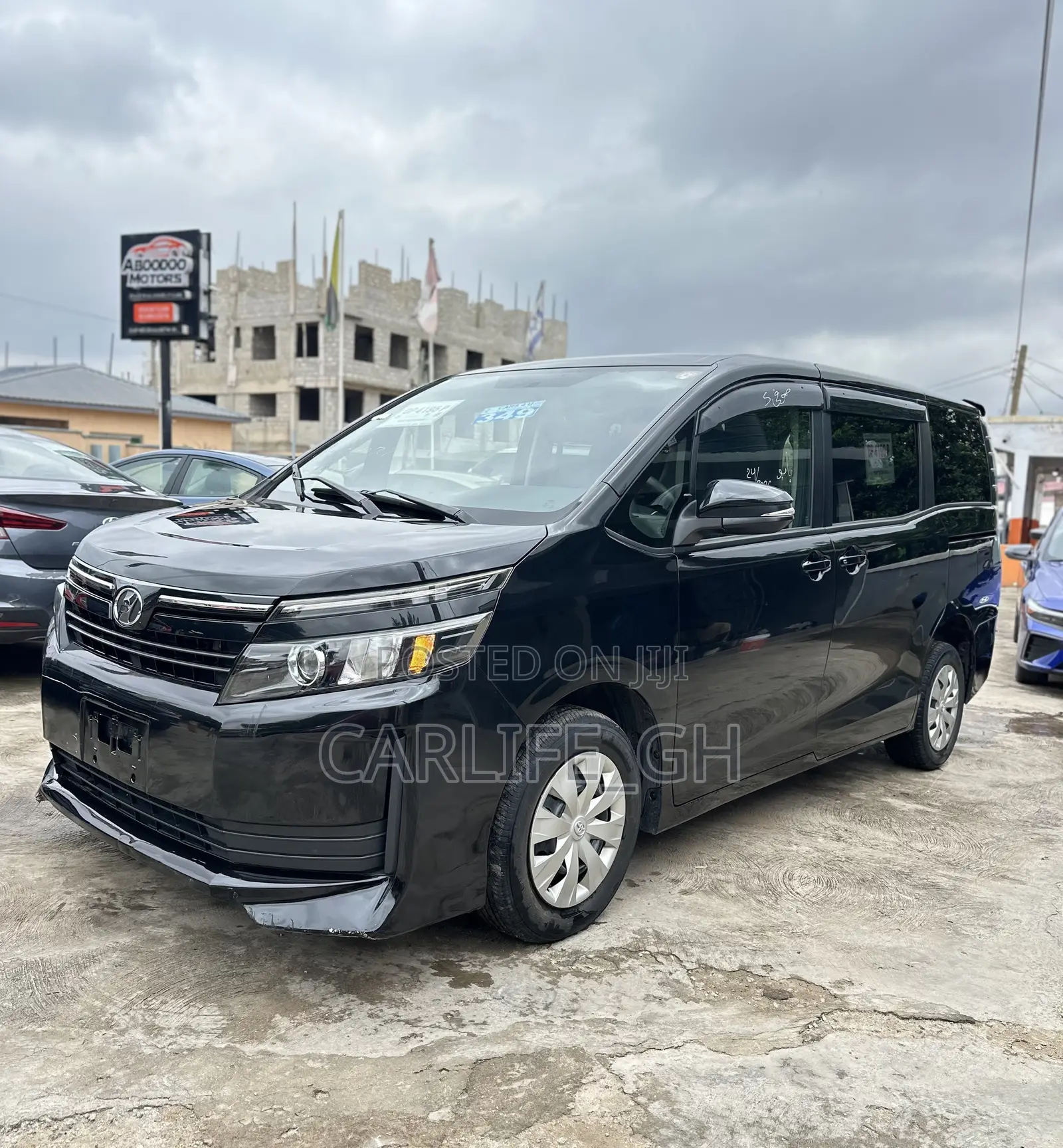 Toyota Voxy X 4WD 7-Seater 2015 Black