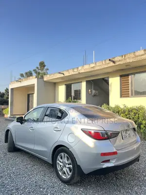 Scion iA Base 2016 Silver