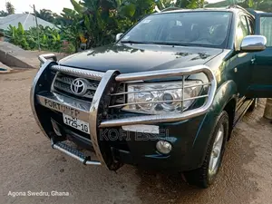 Toyota Fortuner 4.0 AWD 2010 Green