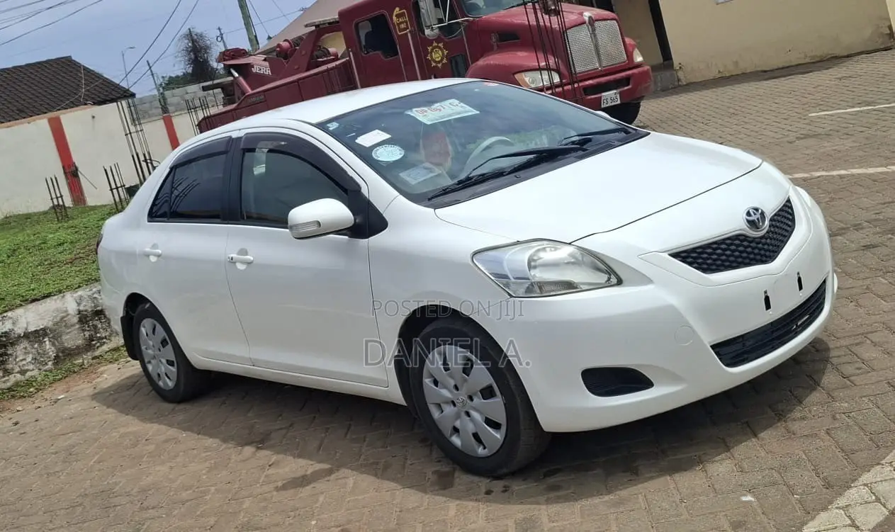 Toyota Belta 2010 White