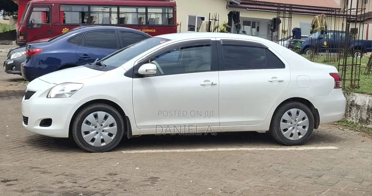 Toyota Belta 2010 White