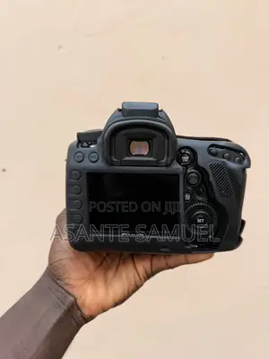 Canon 5D Mark 4 With 50mm