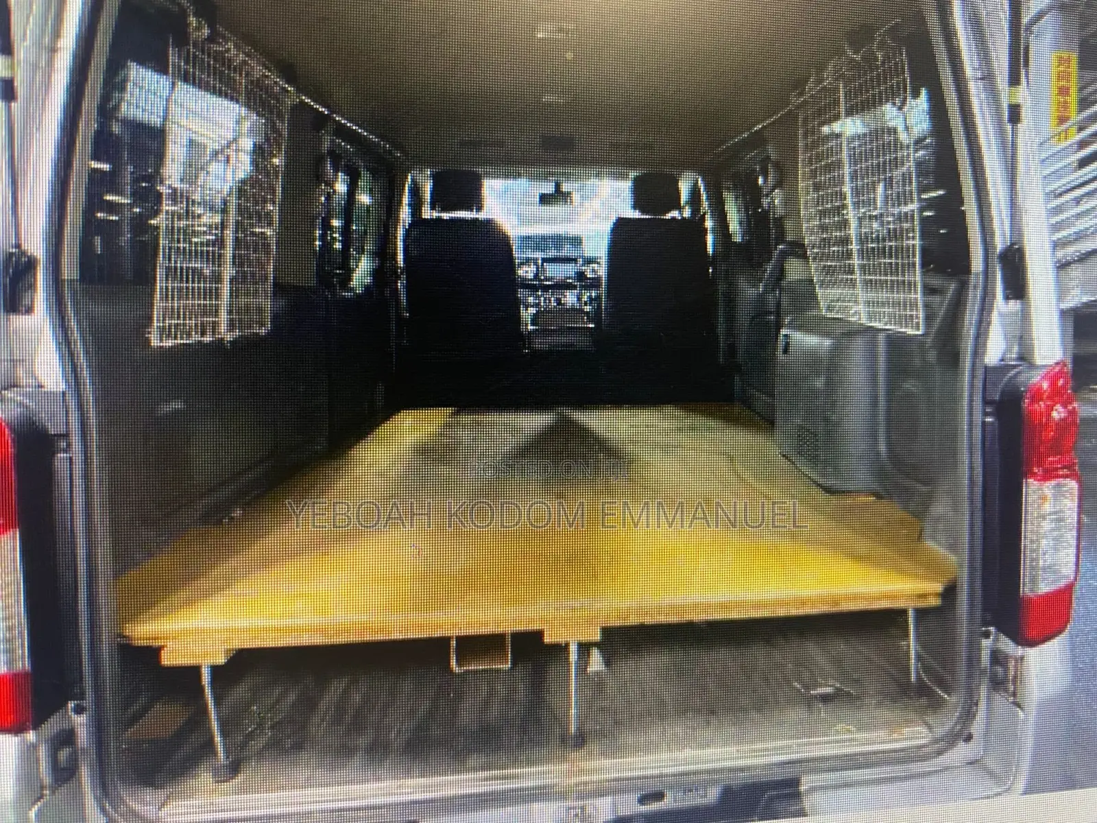 Nissan Caravan (Urvan) 2012 Silver