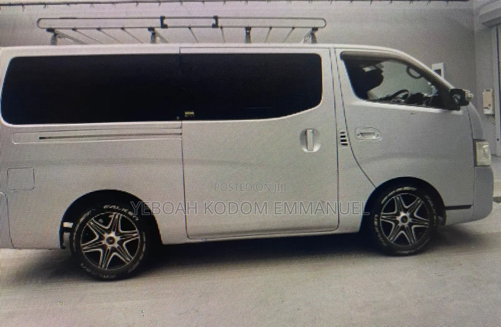Nissan Caravan (Urvan) 2012 Silver