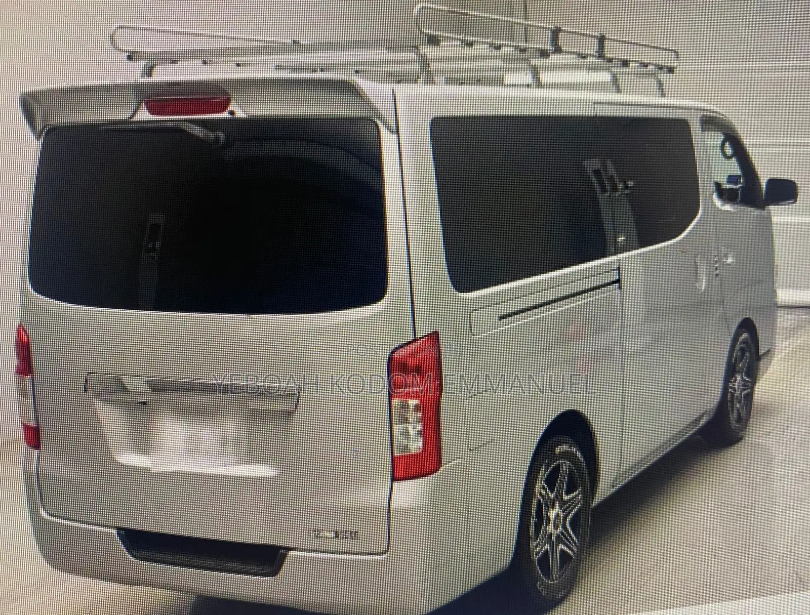 Nissan Caravan (Urvan) 2012 Silver
