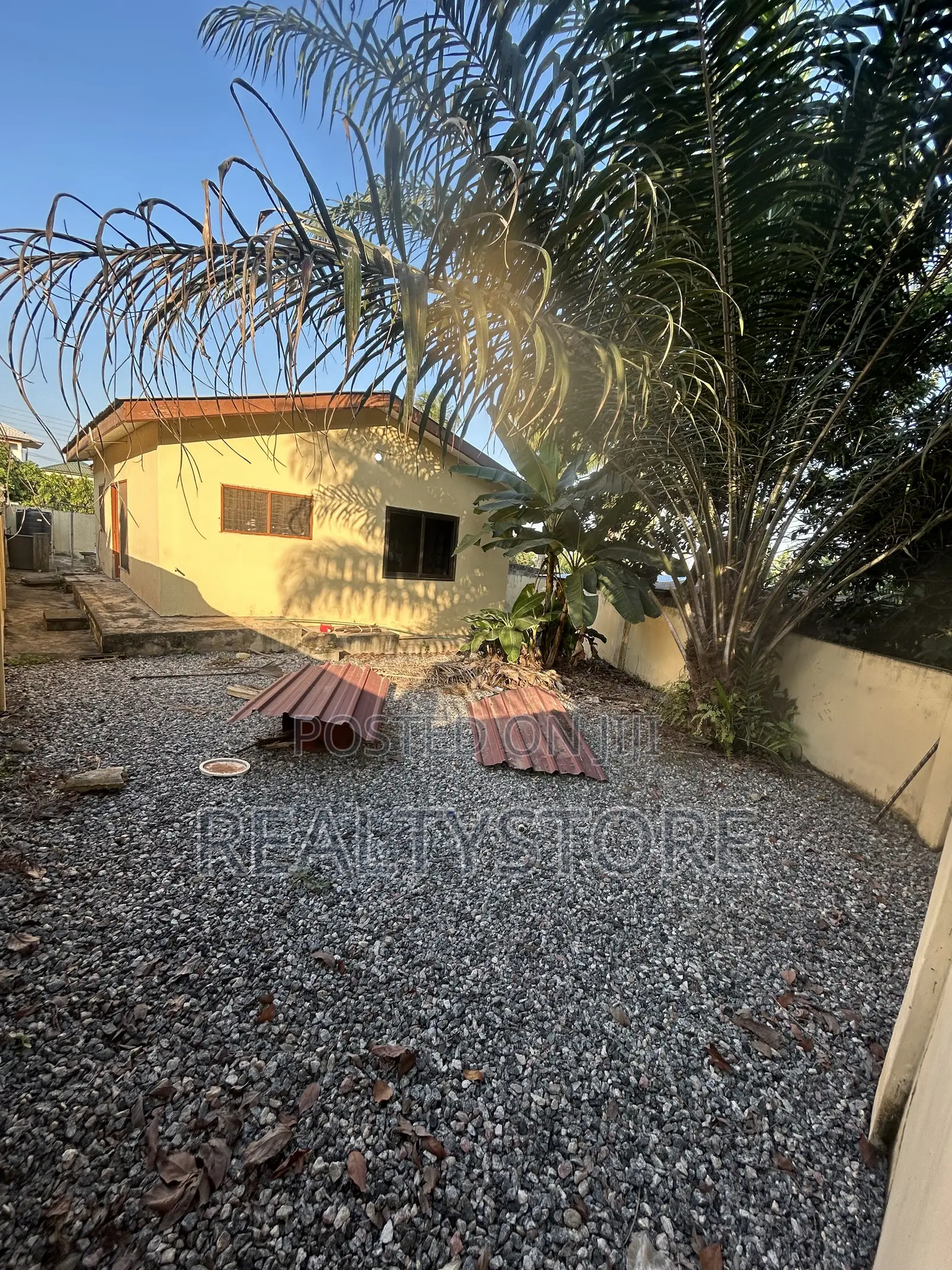 2bdrm House in Ashongman Estate, Accra Metropolitan for sale