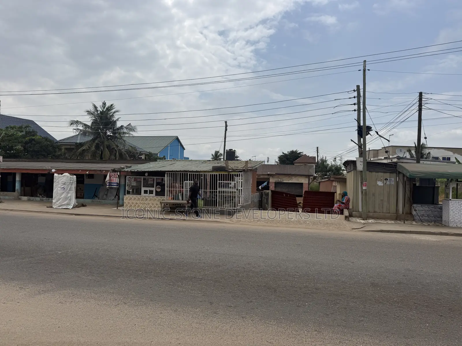 Main Roadside Land for Sale at Taifa Junction (160/130sqft)