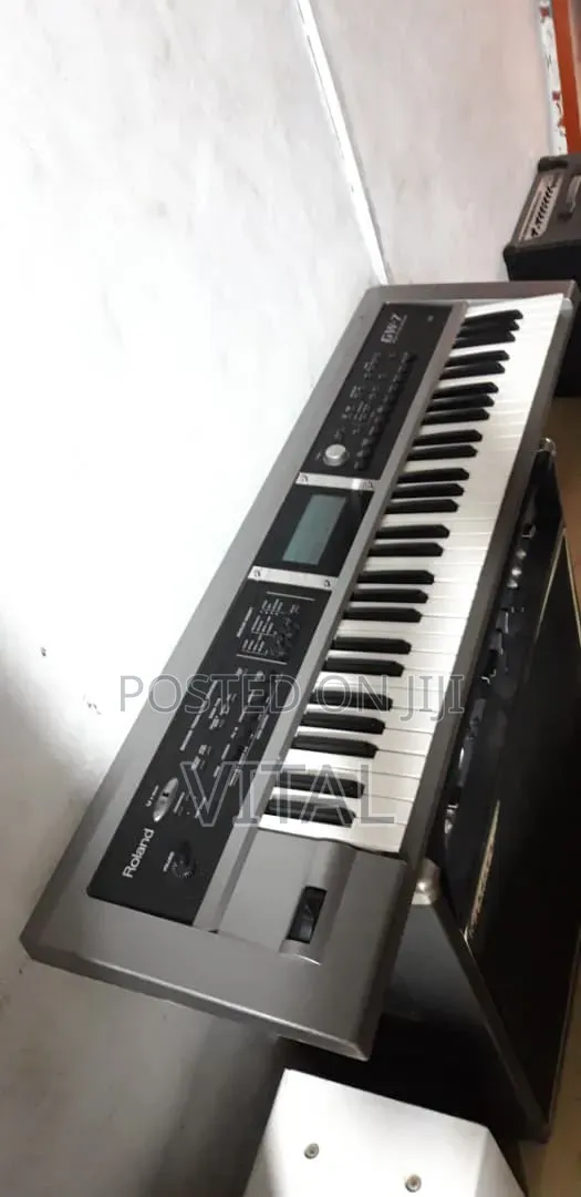 Pro Roland Keyboard