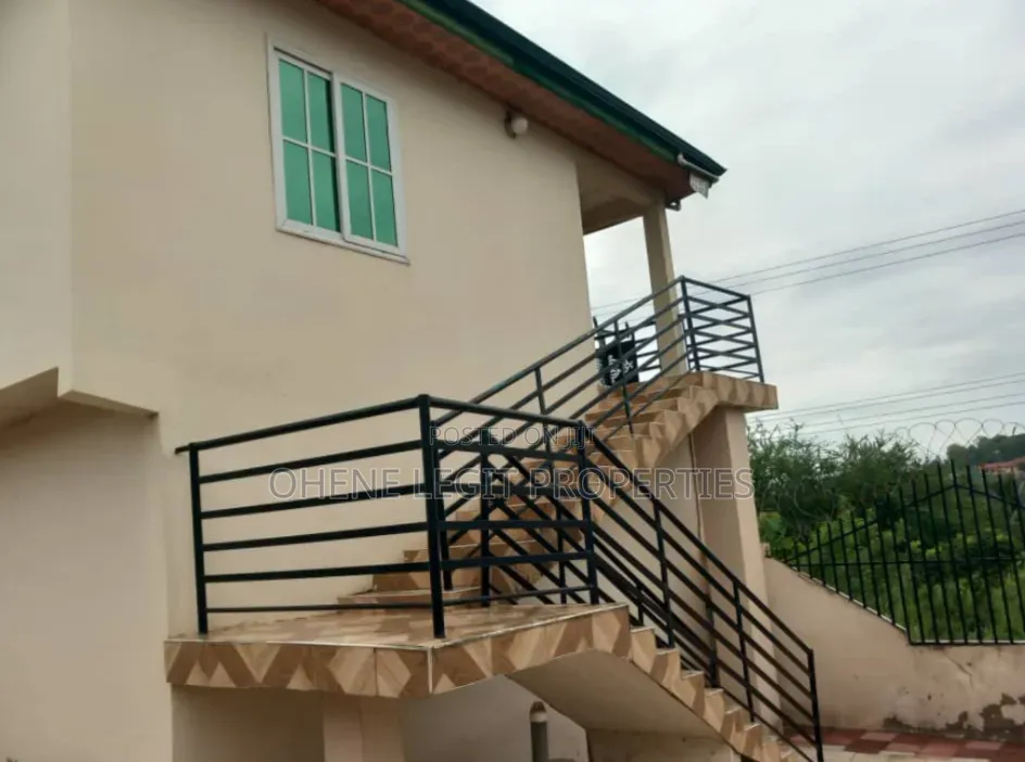 2bdrm Mansion in Nsawam Adoagyiri Municipal for rent