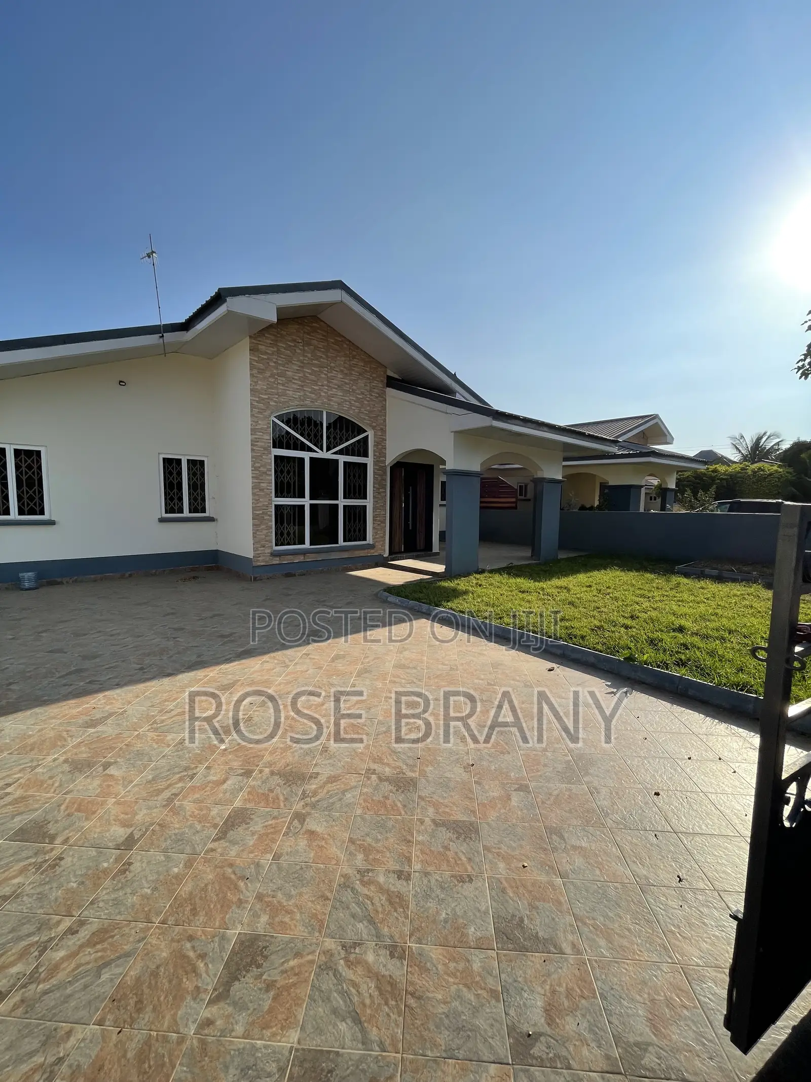 3bdrm House in Ghana Flag for sale