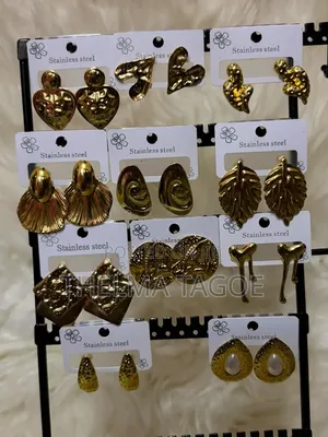 Fashionable Jewelries