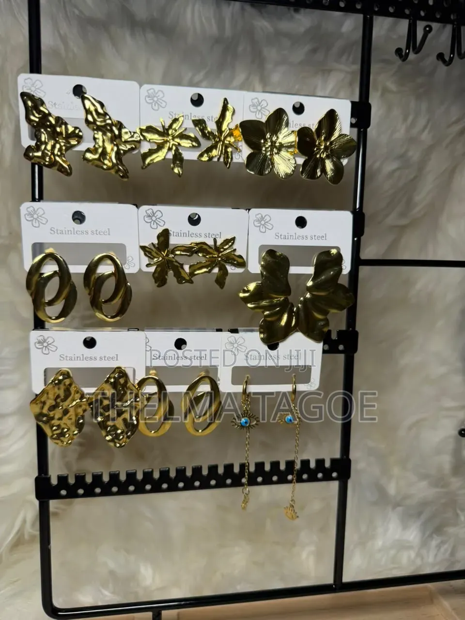 Fashionable Jewelries