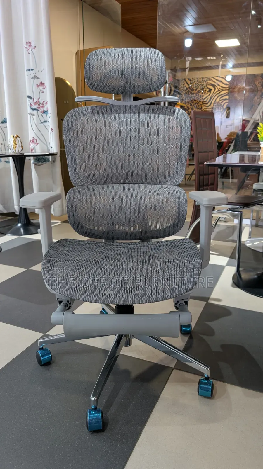 Ergonomic Office Swivel and Recliner