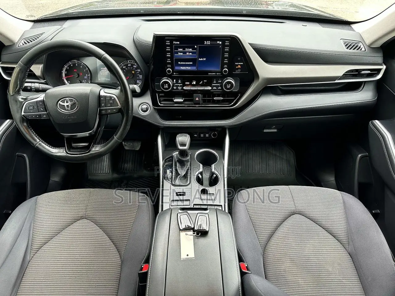 Toyota Highlander LE 2021 Black