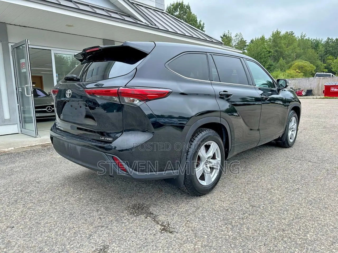 Toyota Highlander LE 2021 Black