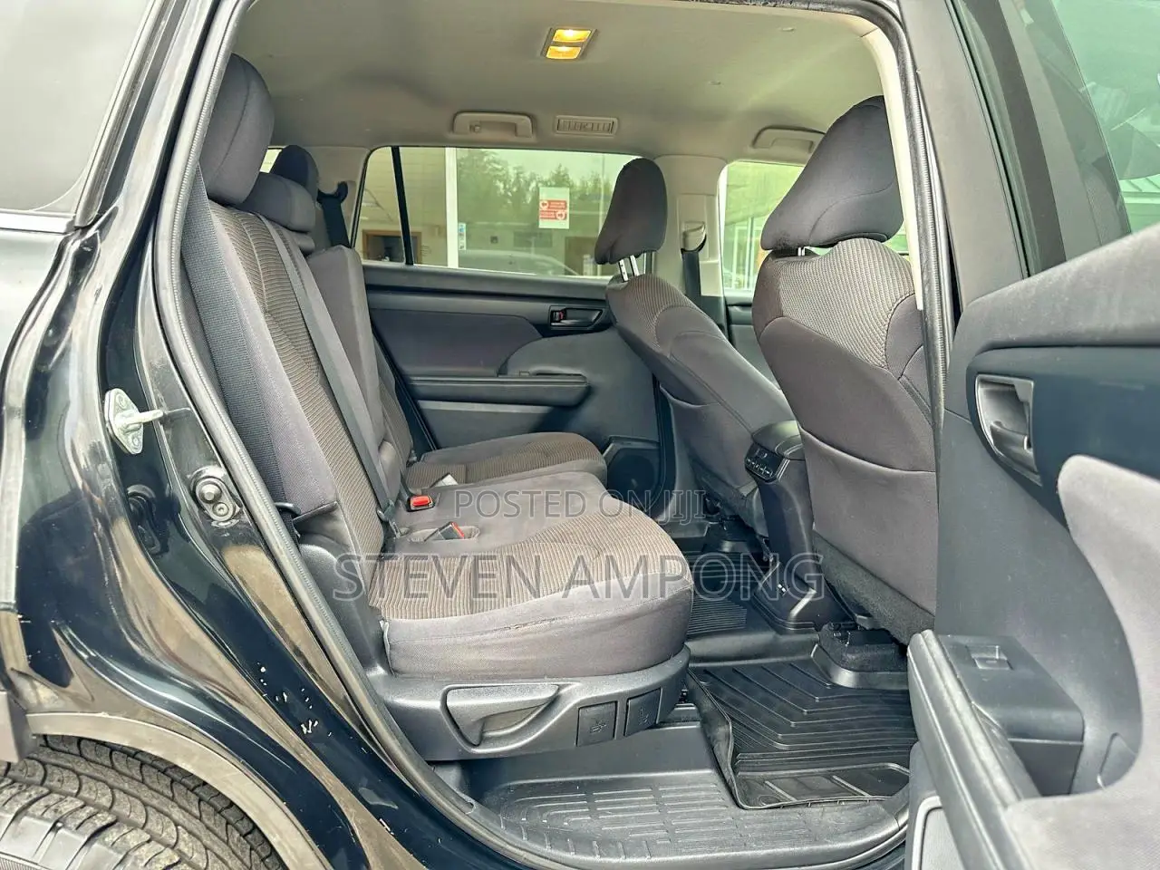 Toyota Highlander LE 2021 Black
