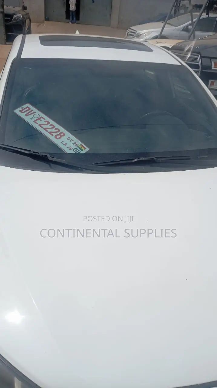 Hyundai Elantra 2018 White