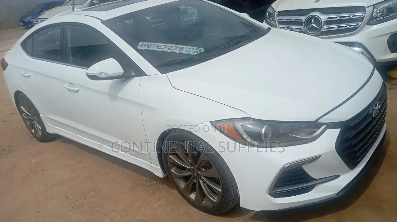 Hyundai Elantra 2018 White