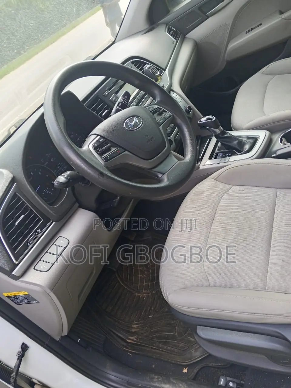 Hyundai Elantra 2017 White