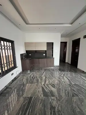 5bdrm Penthouse in East Legon for rent