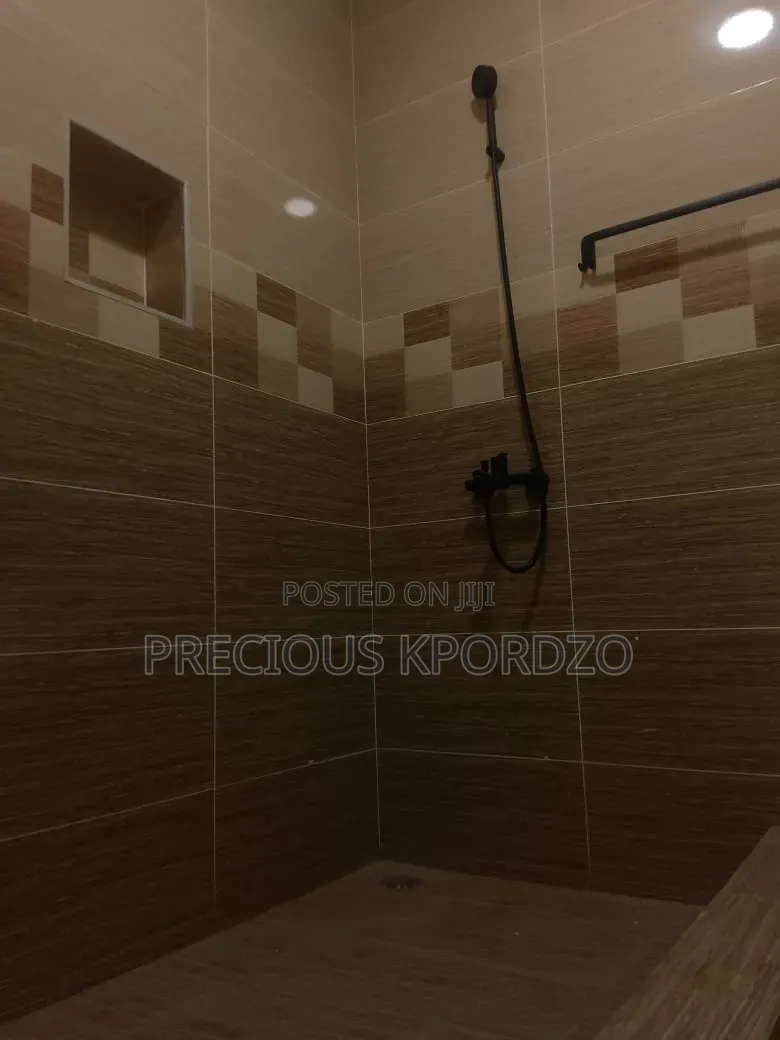 1bdrm Apartment in Oyarifa, Ghana Flag for rent