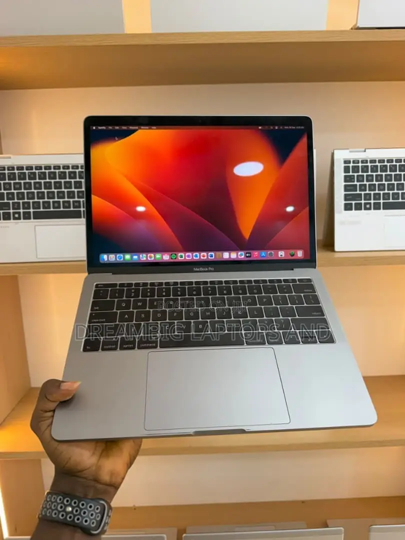 Laptop Apple MacBook Pro 2017 8GB Intel Core i5 SSD 128GB