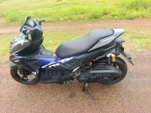 Yamaha Aerox 2026 Black