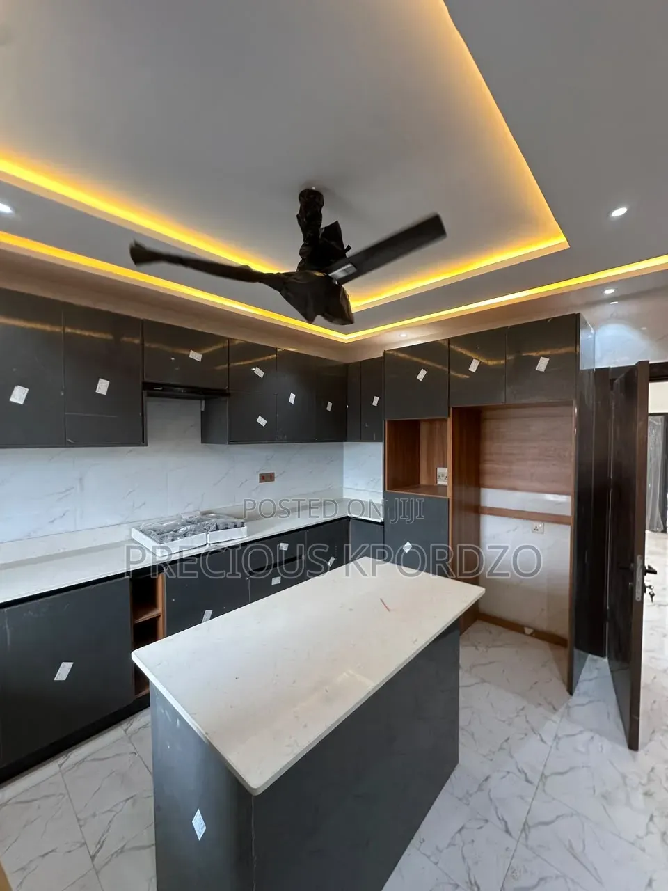 2bdrm Apartment in Lakeside Comm Estate for rent