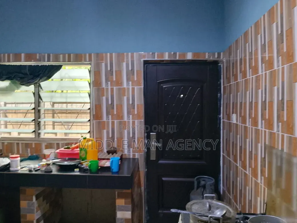 Furnished 4bdrm House in Middle Man Agency, Kumasi Metropolitan