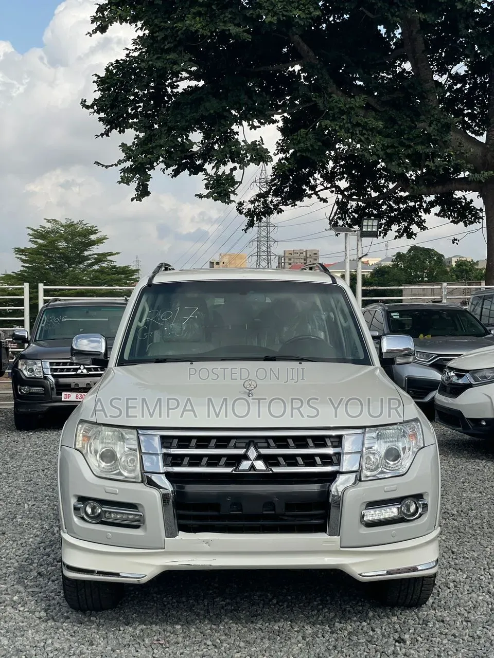 Mitsubishi Pajero 2017 White