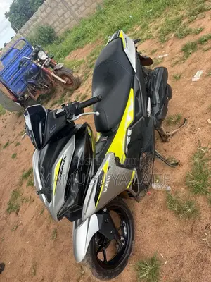 Yamaha Aerox 2026 Black