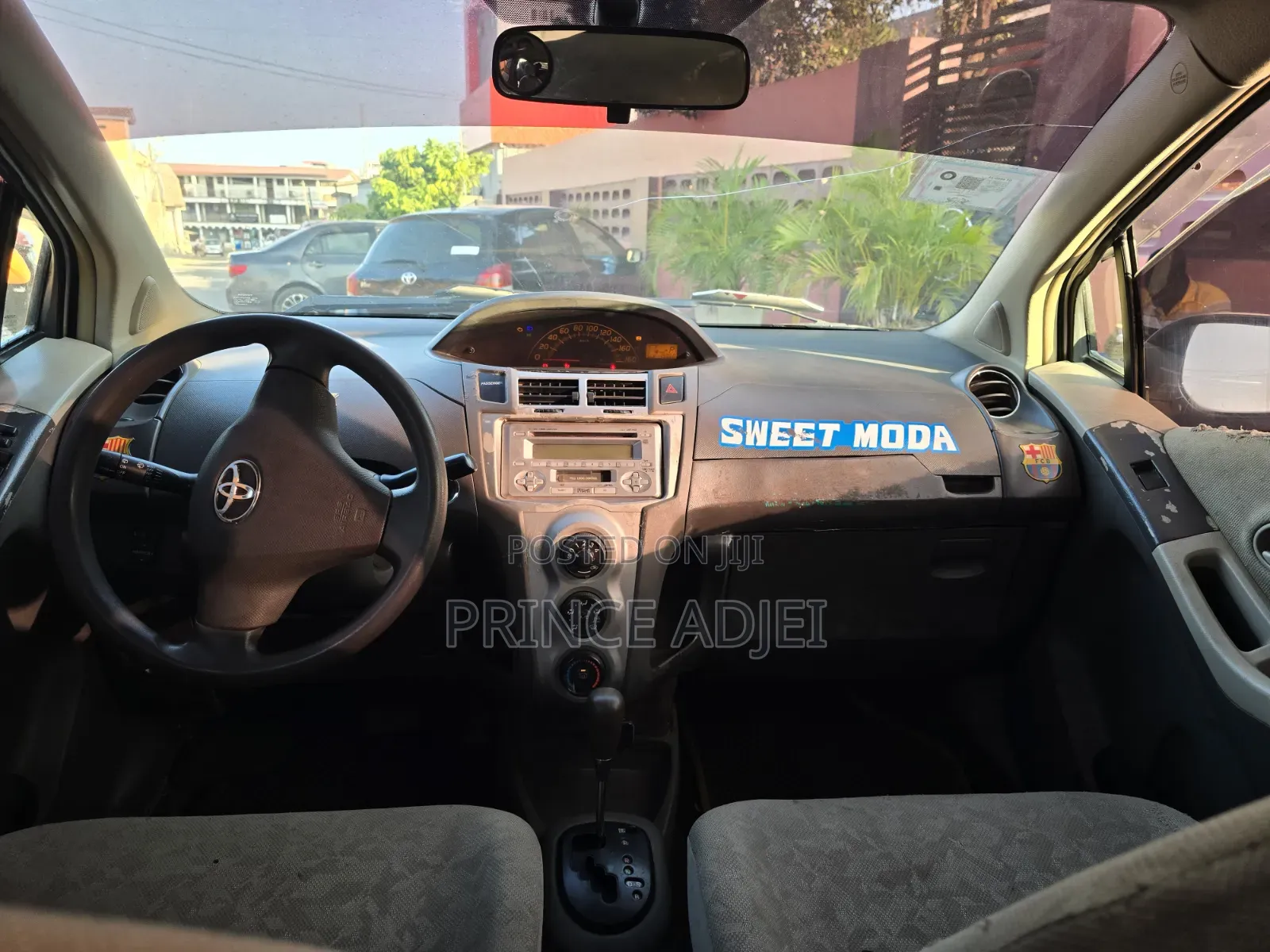 Toyota Vitz 1.3 FWD 3dr 2010 Silver