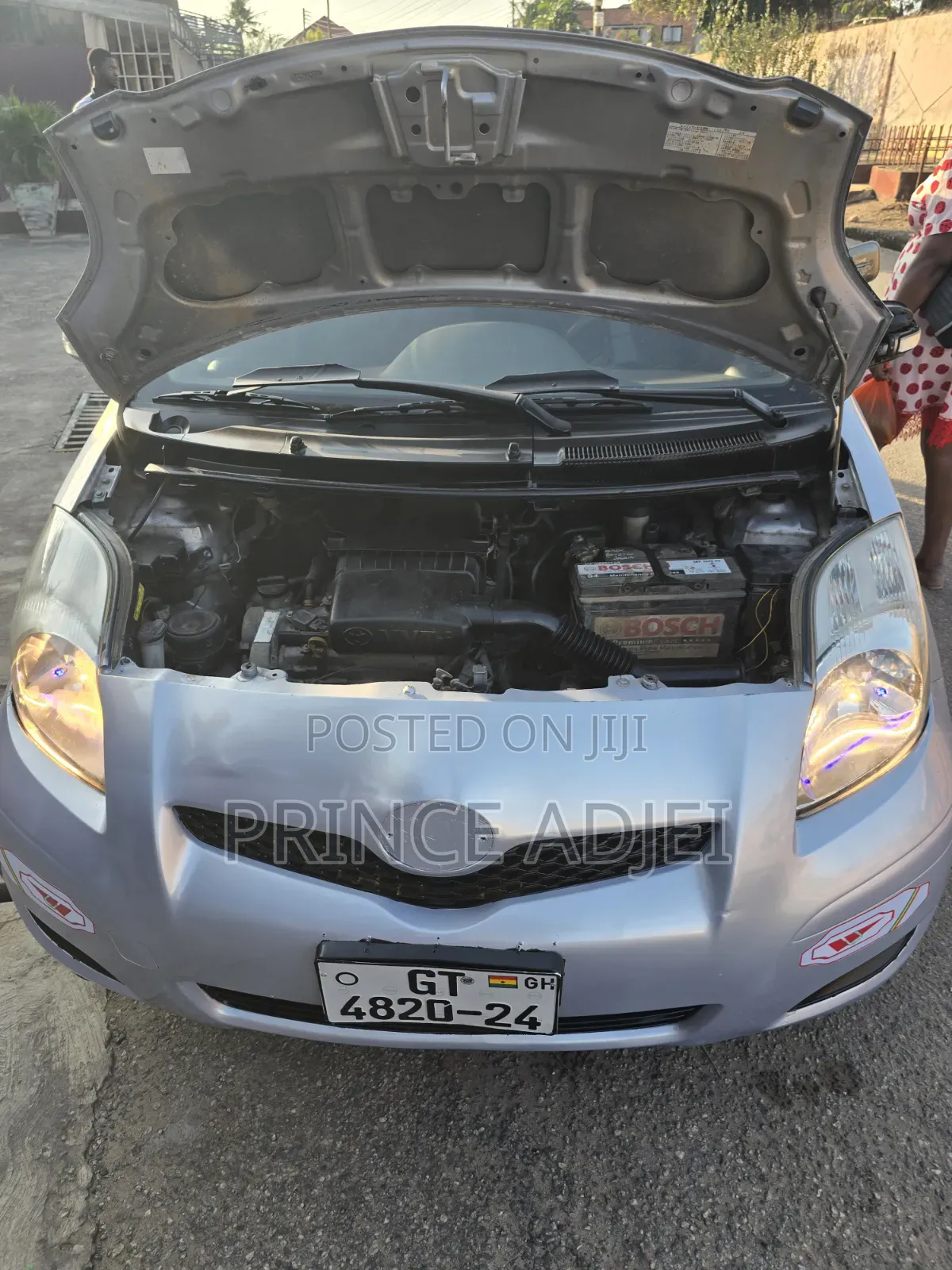 Toyota Vitz 1.3 FWD 3dr 2010 Silver