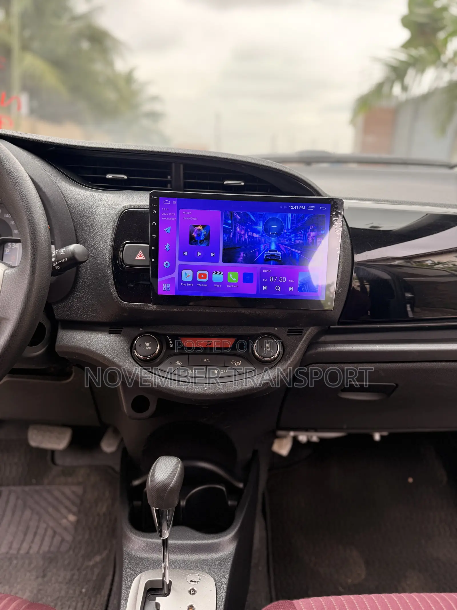Toyota Vitz 1.3 FWD 5dr 2015 Burgundy