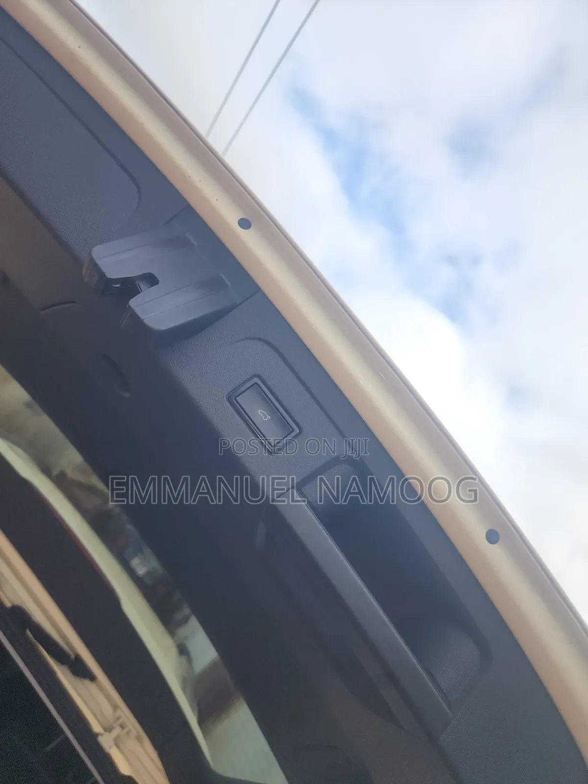 Volkswagen Touran 2024 Beige