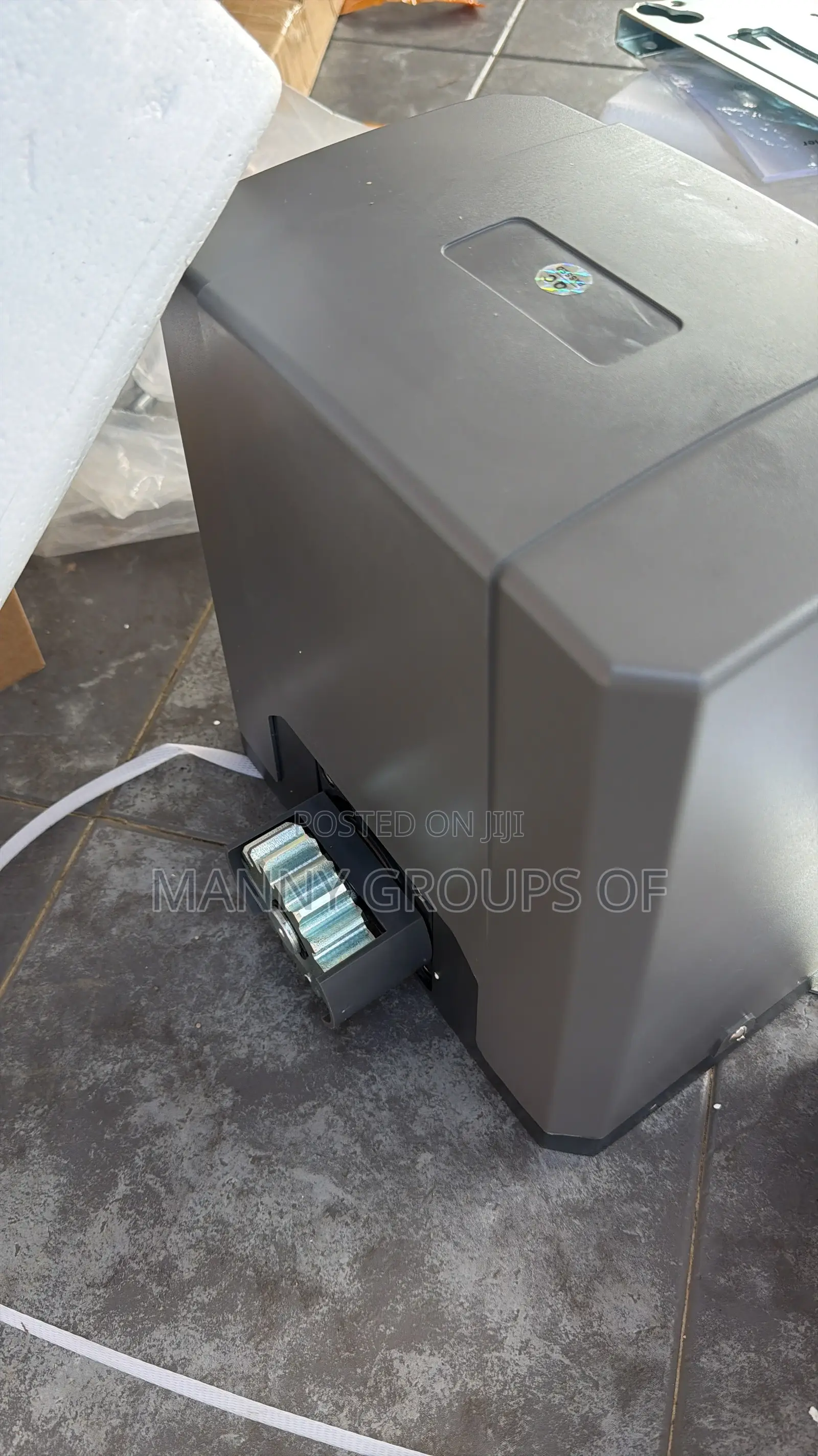 Solar Powered Gate Sliding Machine
