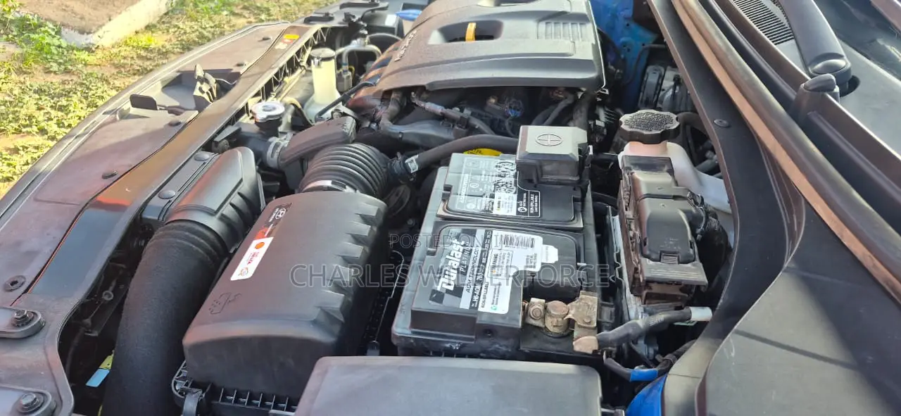 Hyundai Elantra SE Sedan FWD (2.0L 4cyl 6M) 2017 Blue