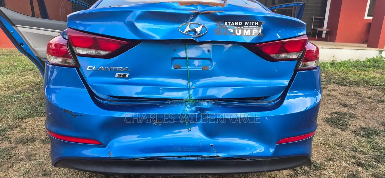 Hyundai Elantra SE Sedan FWD (2.0L 4cyl 6M) 2017 Blue