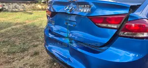 Hyundai Elantra SE Sedan FWD (2.0L 4cyl 6M) 2017 Blue