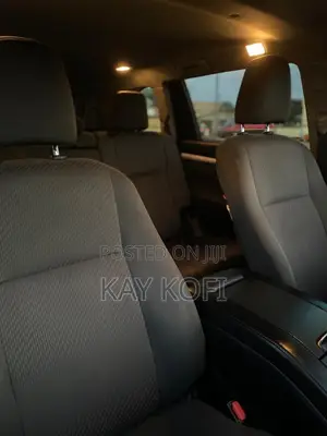 Toyota Highlander LE 4x4 V6 (3.5L 6cyl 8A) 2017 Black
