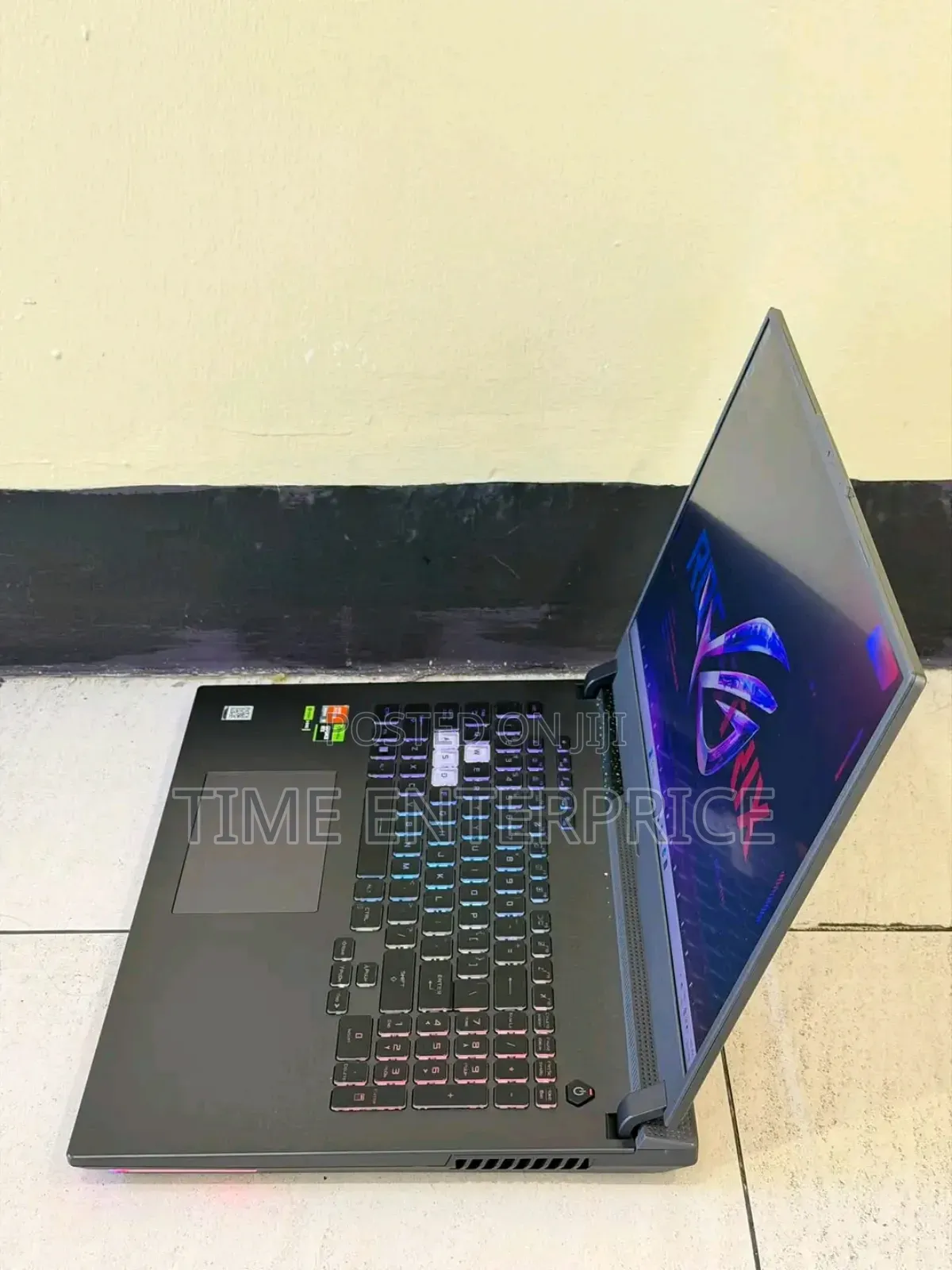 New Laptop Asus ROG Strix G17 16GB AMD Ryzen 9 SSD 1T