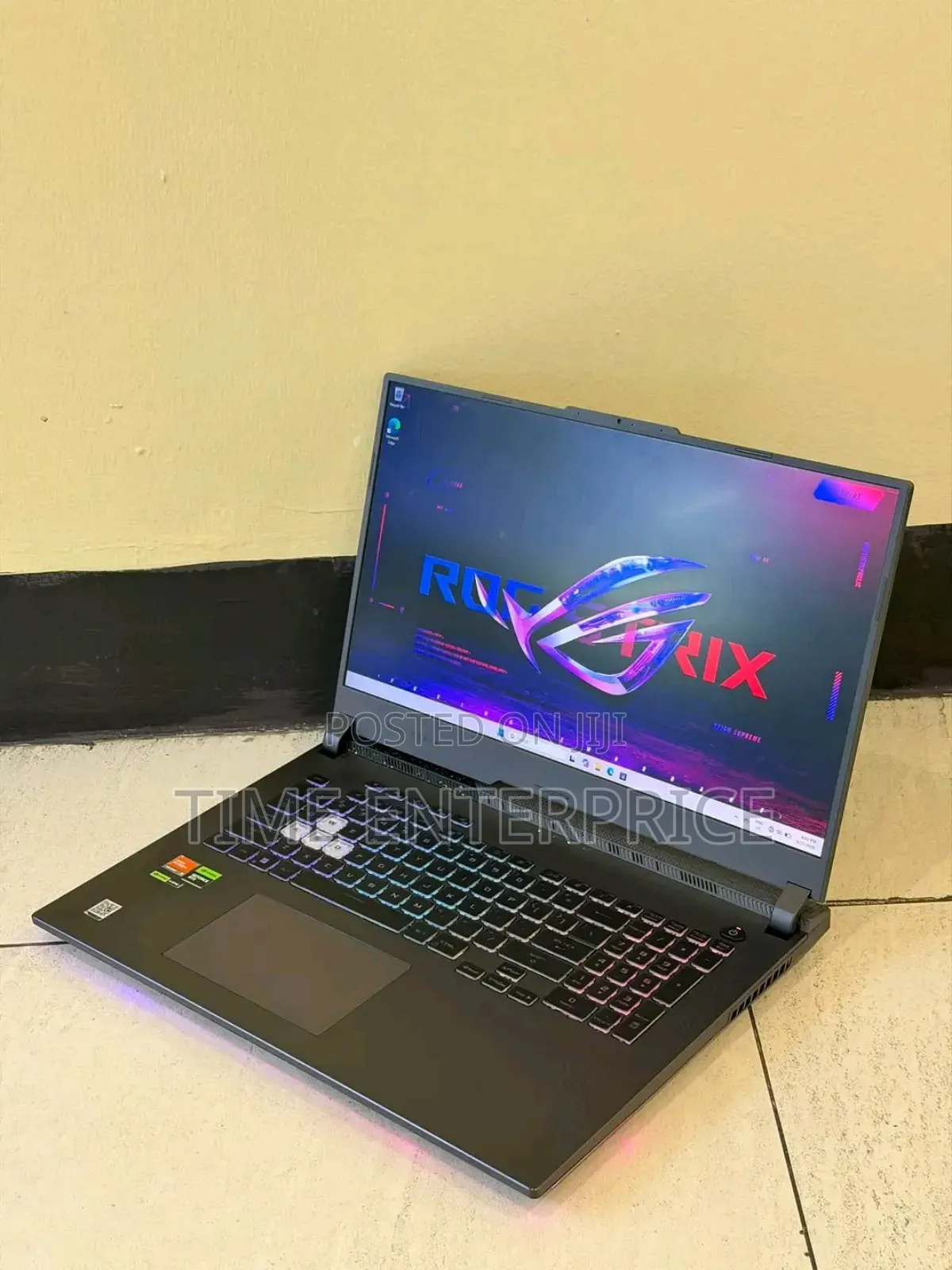 New Laptop Asus ROG Strix G17 16GB AMD Ryzen 9 SSD 1T