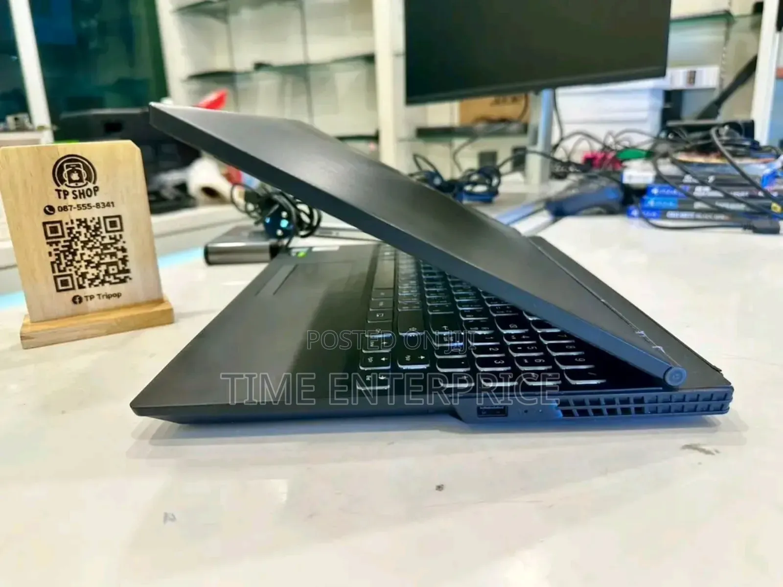 New Laptop Lenovo A10 8GB Intel Core i7 SSD 1.5T