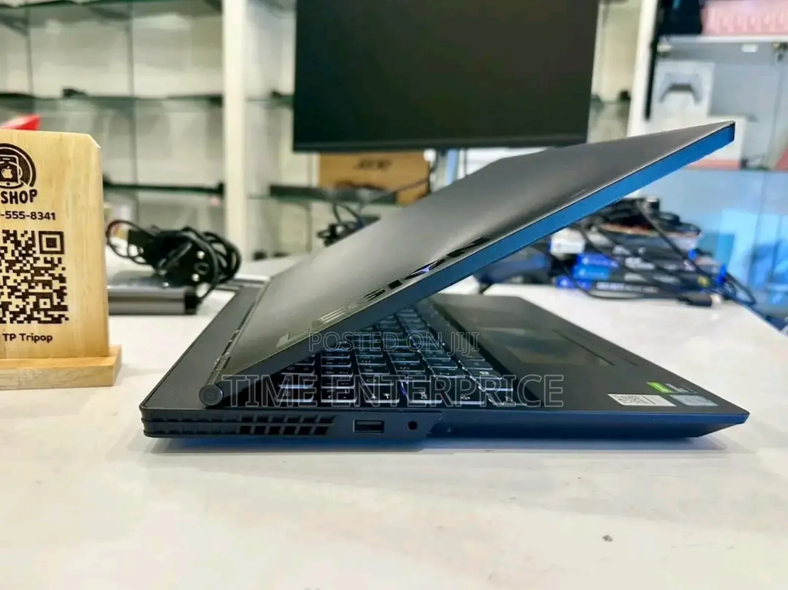 New Laptop Lenovo A10 8GB Intel Core i7 SSD 1.5T