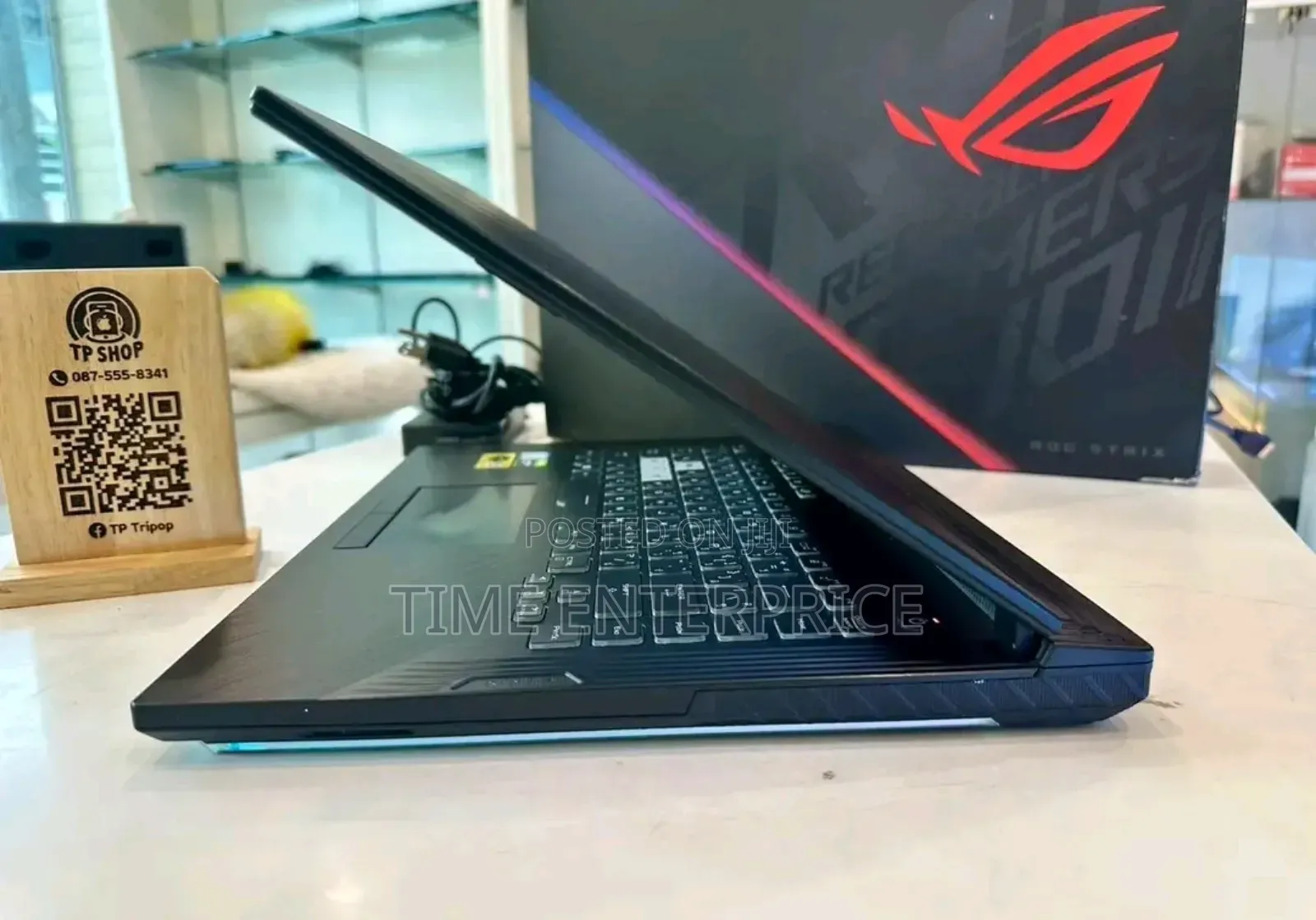 New Laptop Asus F82Q 8GB Intel Core i5 SSD 512GB