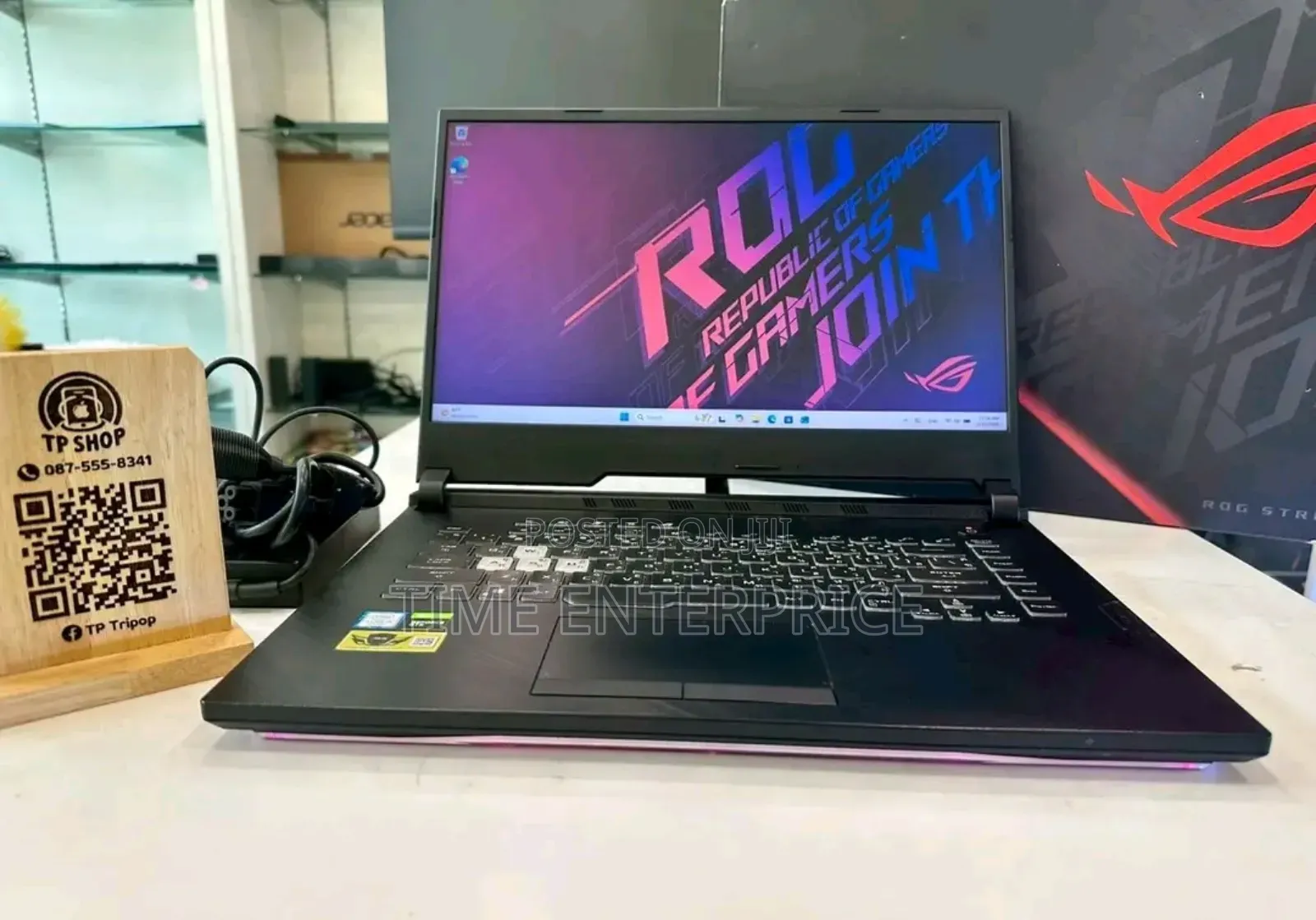 New Laptop Asus F82Q 8GB Intel Core i5 SSD 512GB